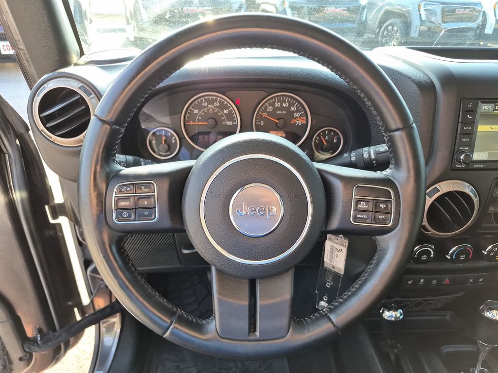 Used 2016 Jeep Wrangler Unlimited Sahara AWD/4WD image 24