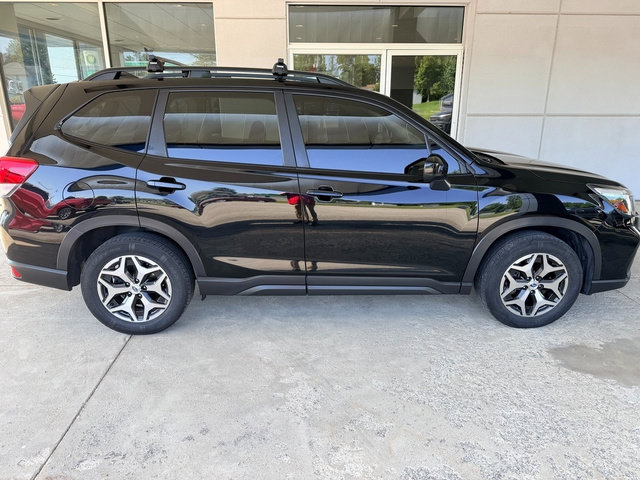 Used 2019 Subaru Forester Premium AWD/4WD image 6