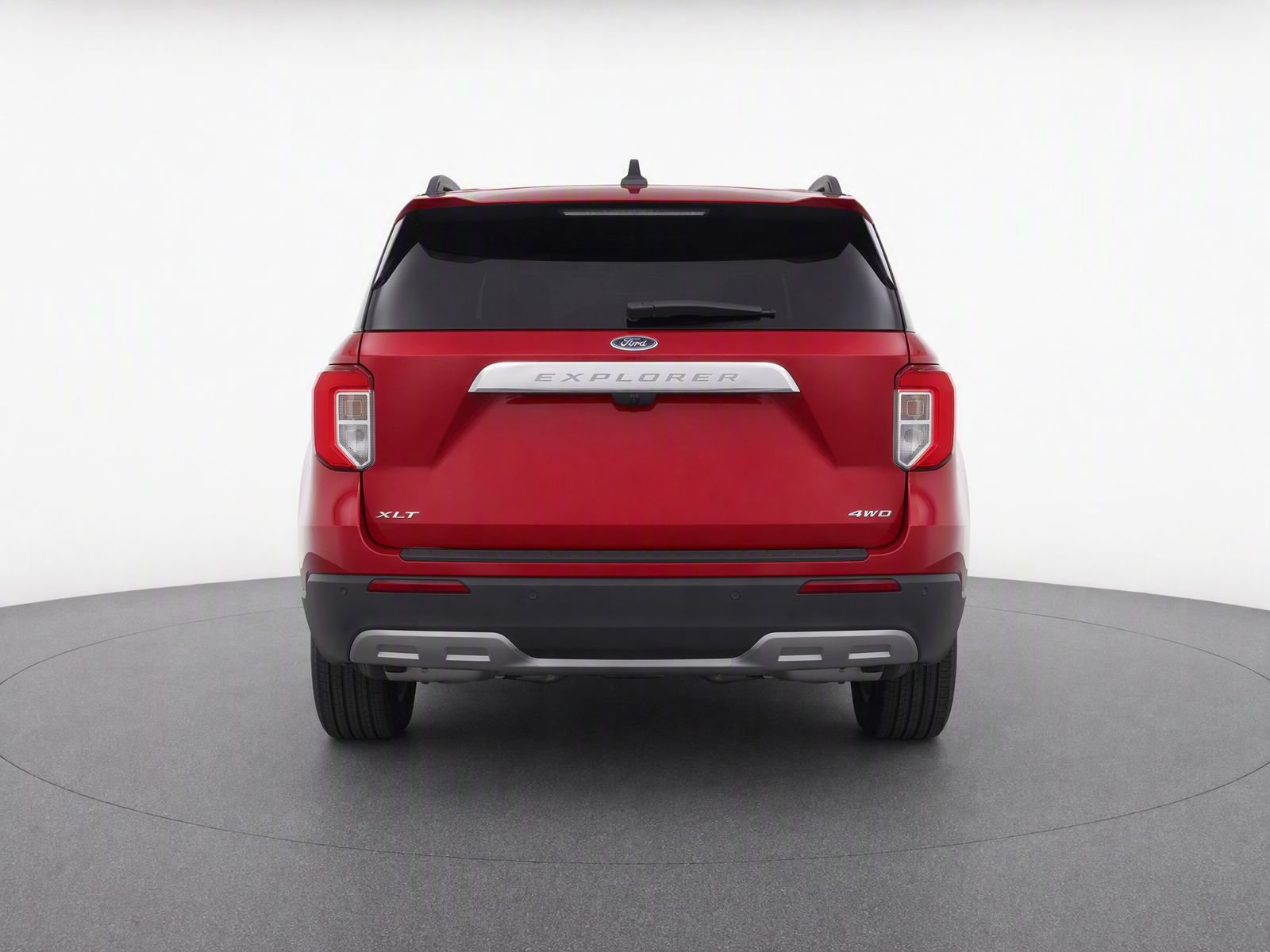 Used 2021 Ford Explorer XLT w/ Equipment Group 202A AWD/4WD image 4