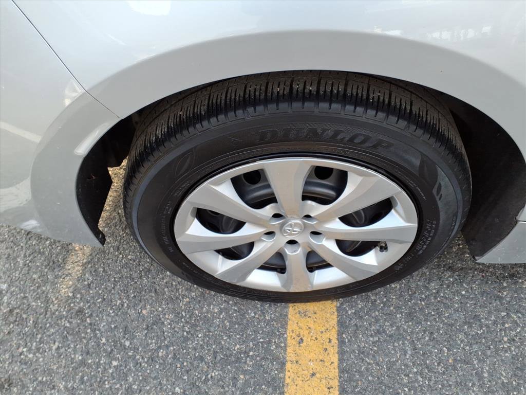 Used 2023 Toyota Corolla LE image 7