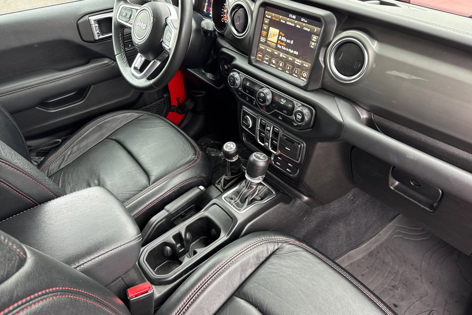 Used 2022 Jeep Wrangler Unlimited Sahara image 17