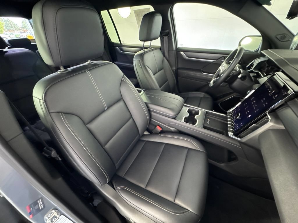 Certified 2026 GMC Acadia Elevation w/ Elevation Premium Package AWD/4WD image 45