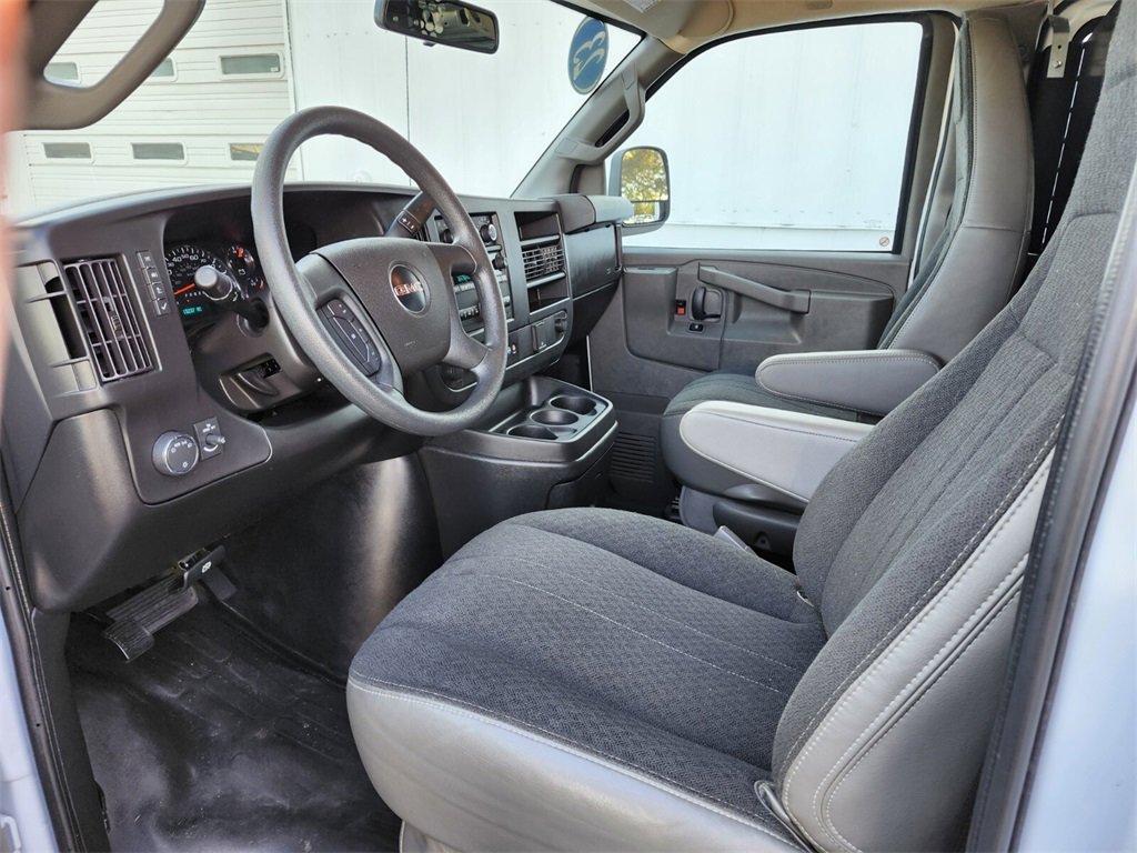 Used 2023 GMC Savana 2500 w/ Driver Convenience Package image 12