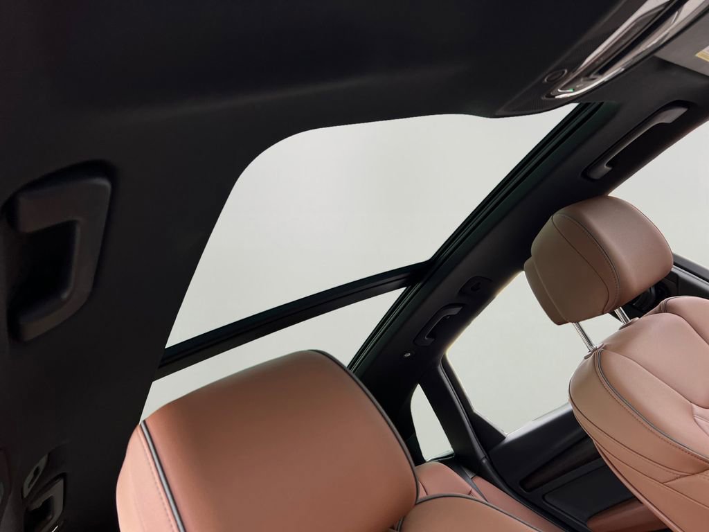 Used 2024 Audi Q5 2.0T Premium w/ Convenience Package image 6