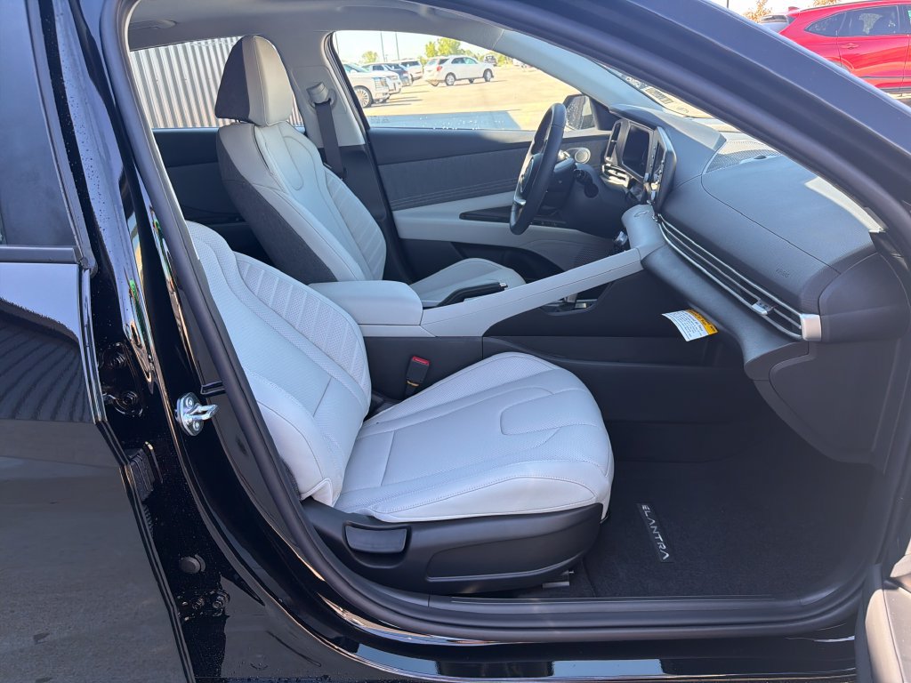 New 2026 Hyundai Elantra SEL Sport FWD image 35