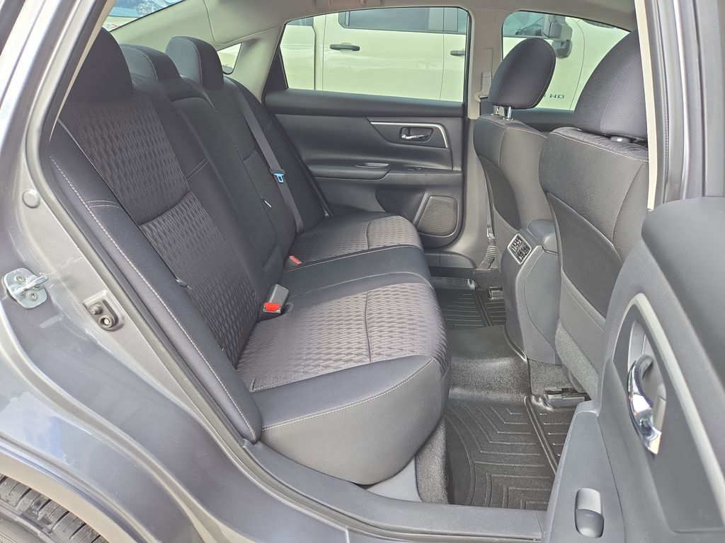 Used 2016 Nissan Altima 2.5 SV w/ Convenience Package image 16