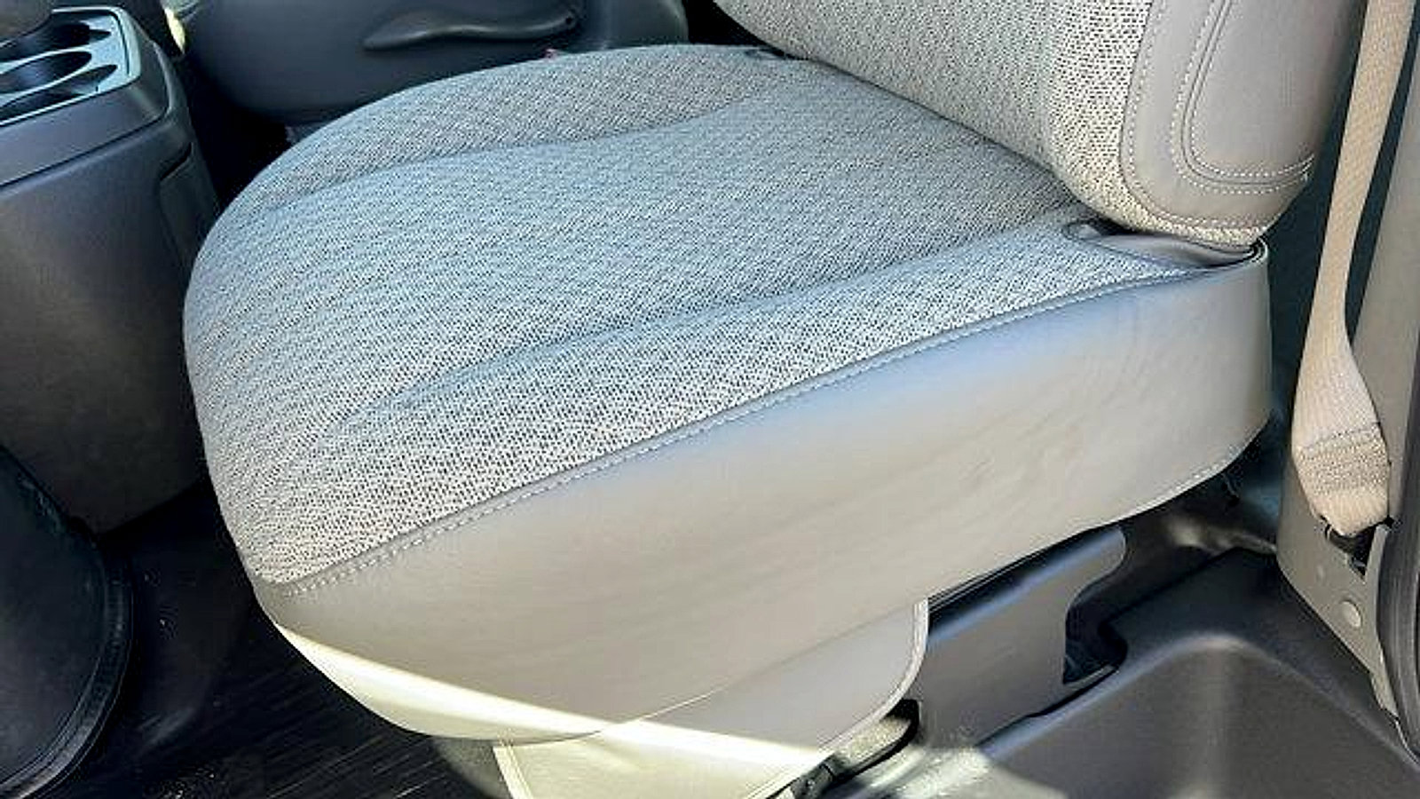 New 2025 Chevrolet Express 2500 w/ Driver Convenience Package image 15