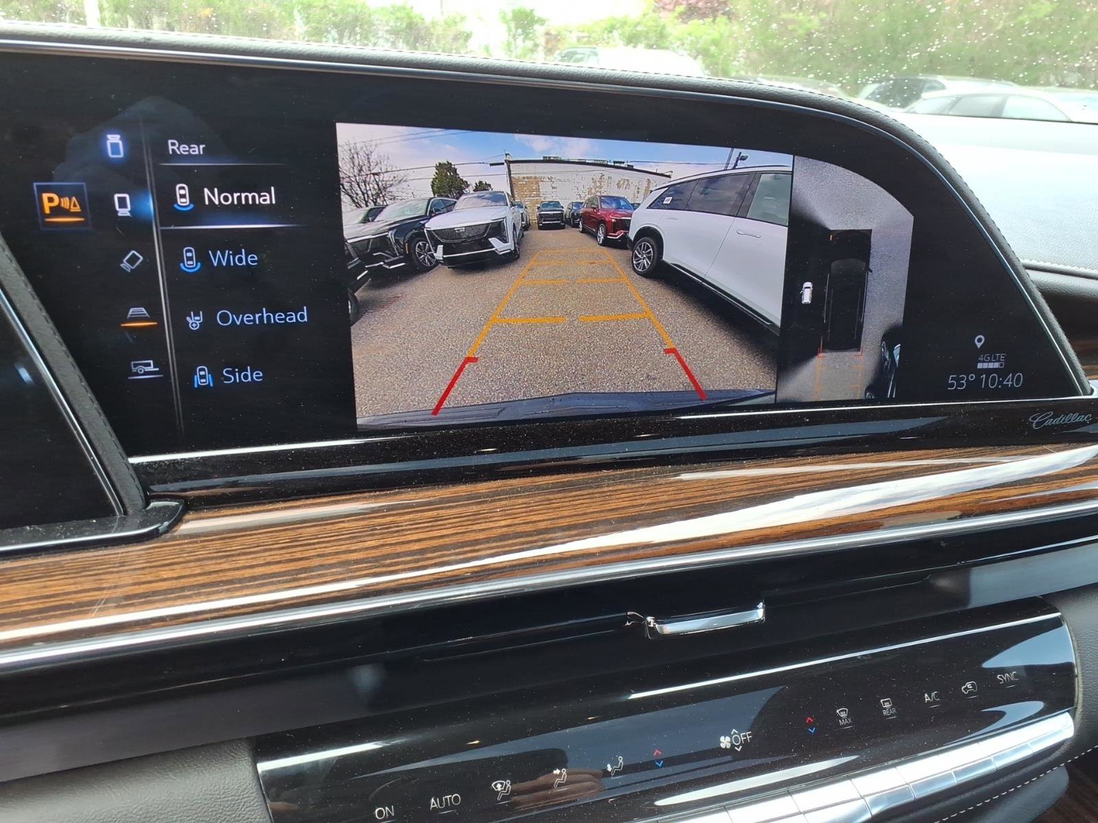 Used 2023 Cadillac Escalade Premium Luxury AWD/4WD image 25
