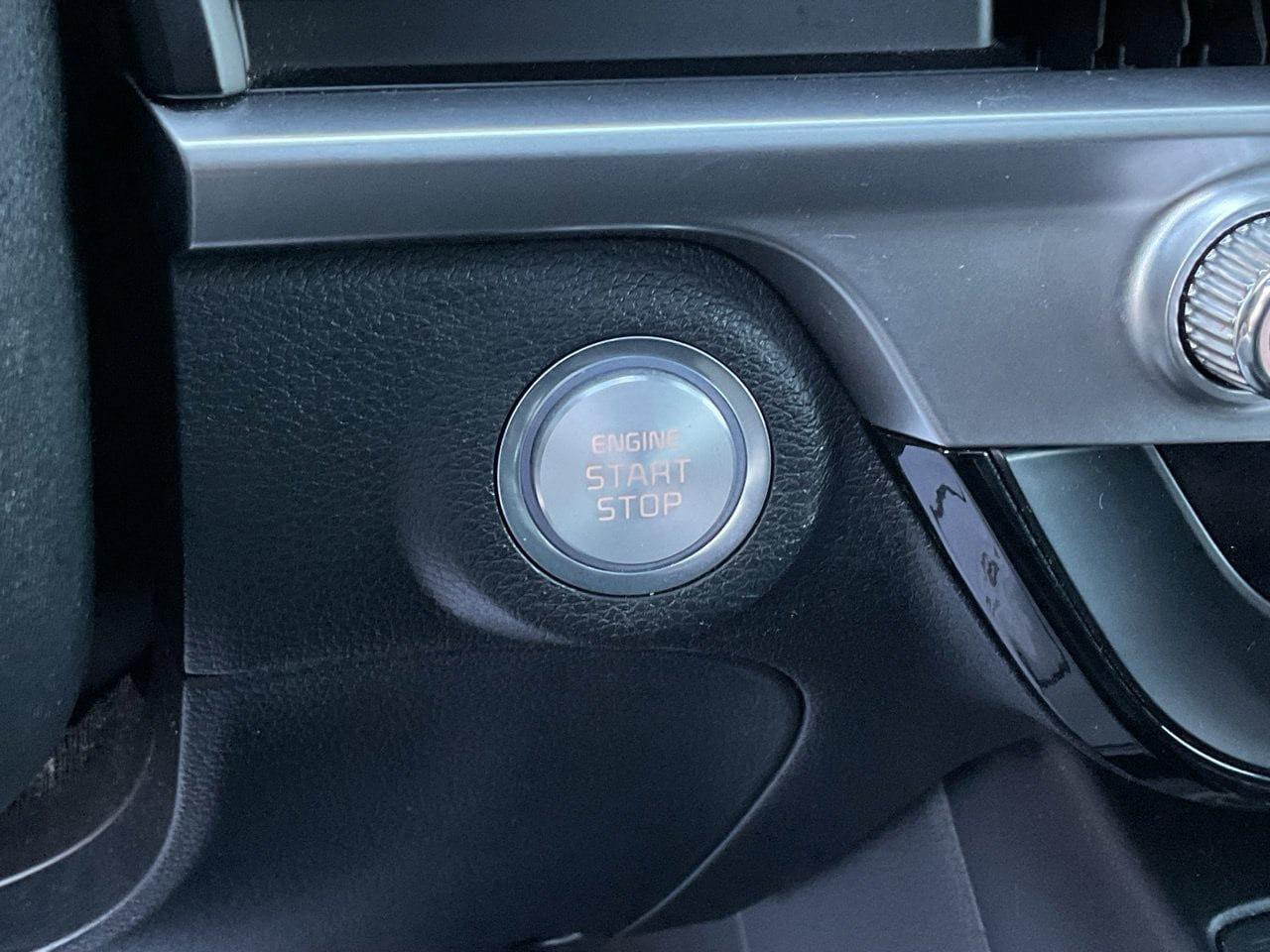 Used 2025 Kia Telluride S FWD image 35