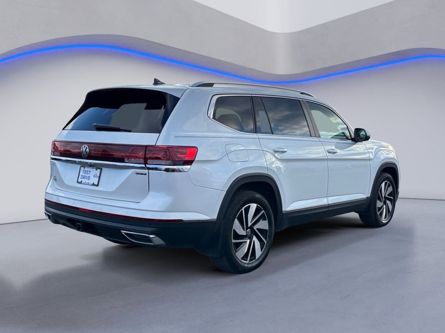 Used 2024 Volkswagen Atlas SEL image 13