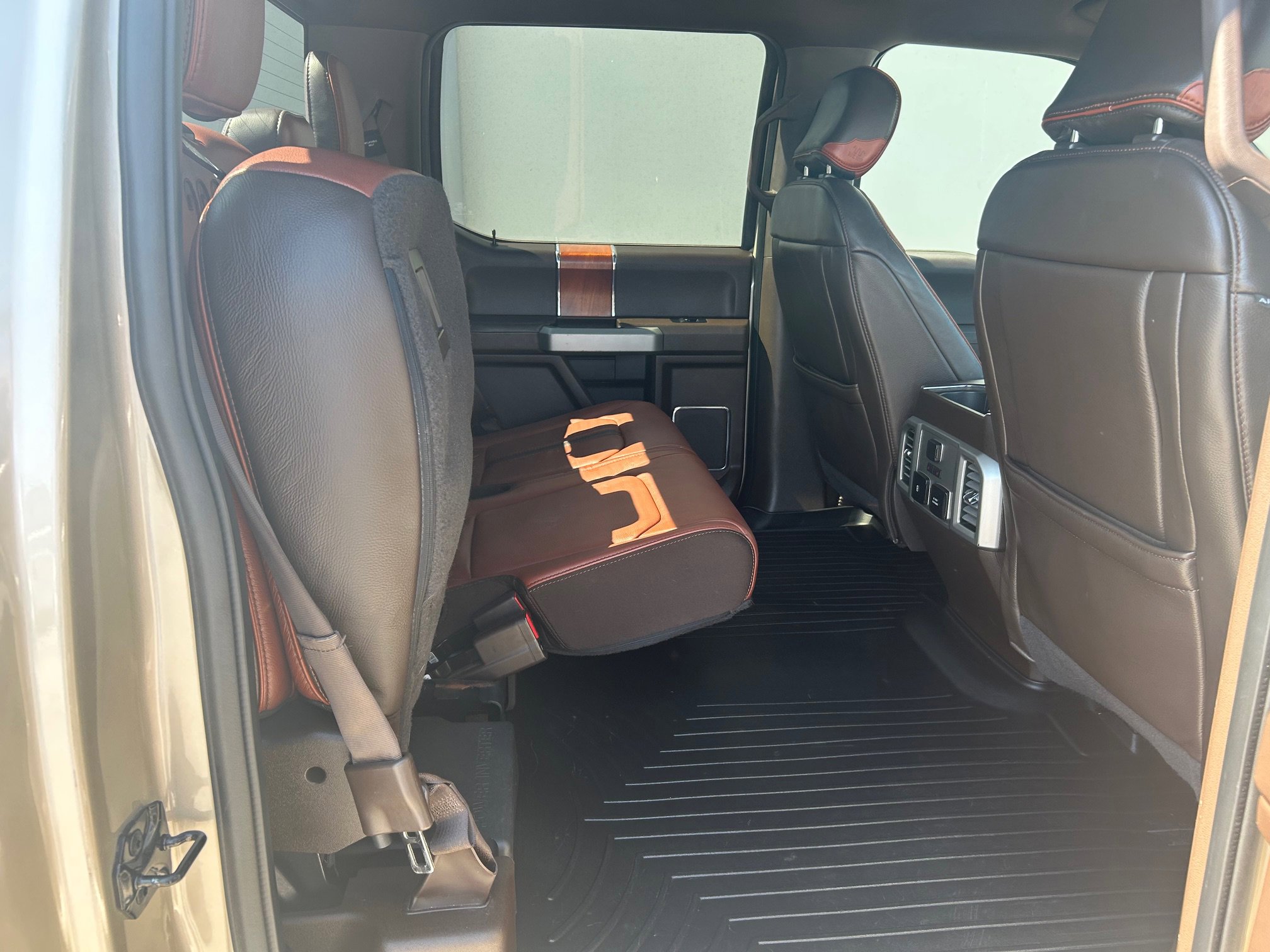 Used 2018 Ford F150 King Ranch w/ Equipment Group 601A Luxury AWD/4WD image 20