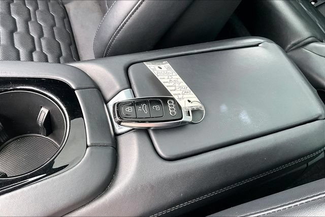 Used 2023 Audi e-tron GT Premium Plus AWD/4WD image 10