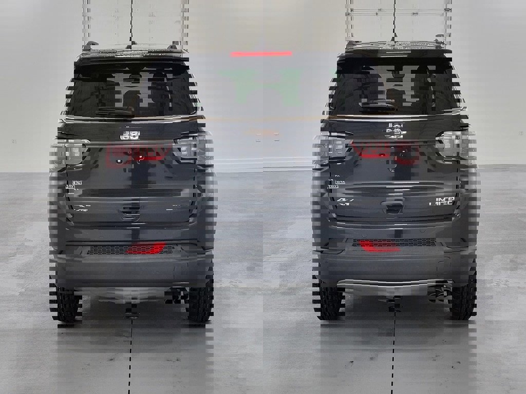 Used 2018 Jeep Compass Limited w/ Navigation Group image 8