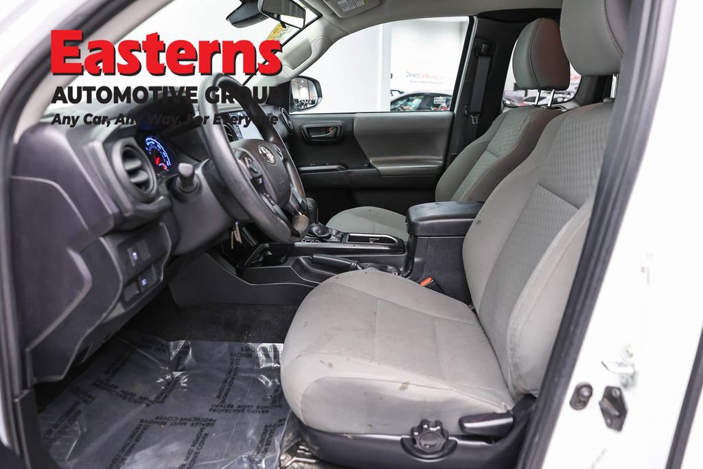 Used 2021 Toyota Tacoma SR RWD image 13