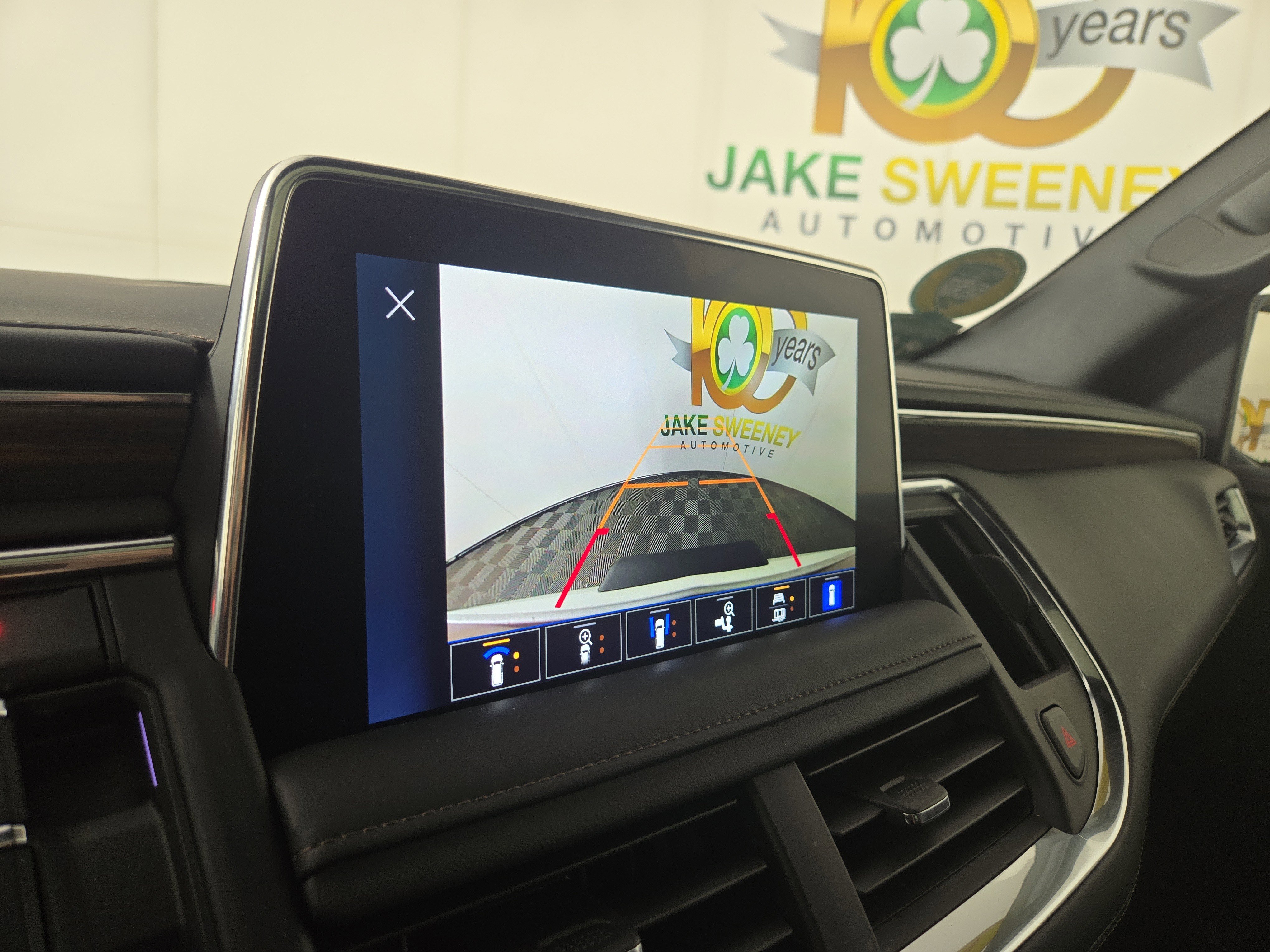 Certified 2024 Chevrolet Tahoe High Country AWD/4WD image 22