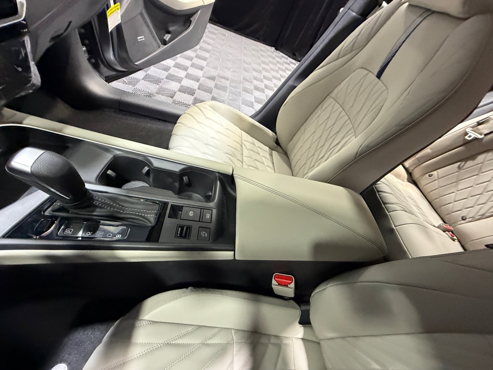 New 2026 Nissan Sentra SL w/ Floor Mat Package FWD image 15