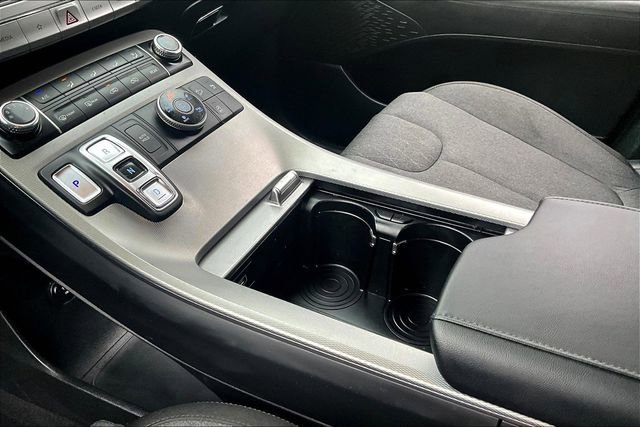 Used 2021 Hyundai Palisade SE AWD/4WD image 18