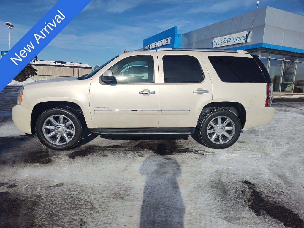 Used 2011 GMC Yukon Denali image 2