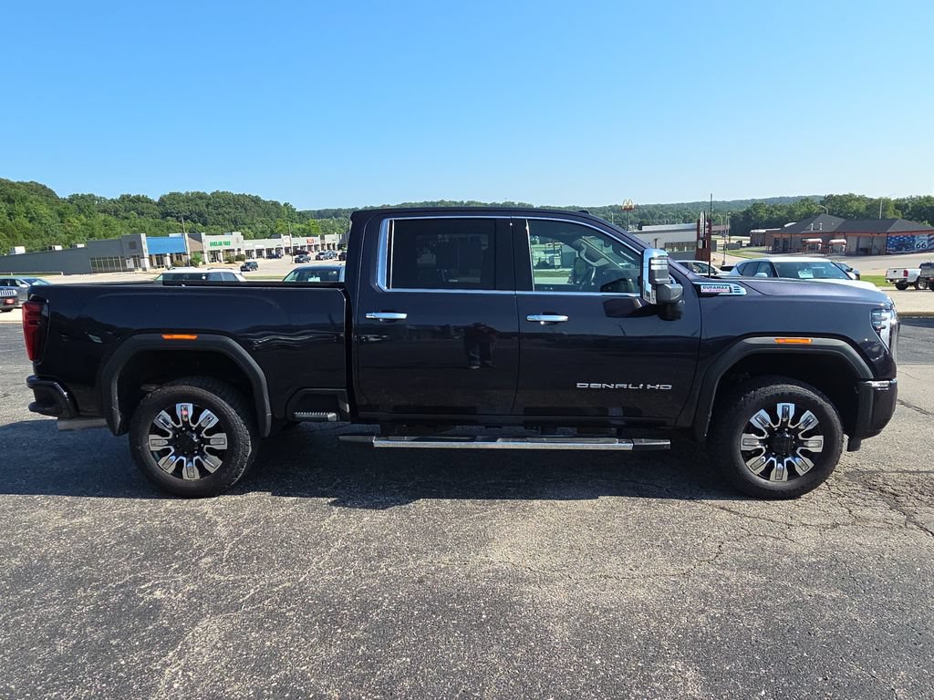 Used 2025 GMC Sierra 2500 Denali AWD/4WD image 11