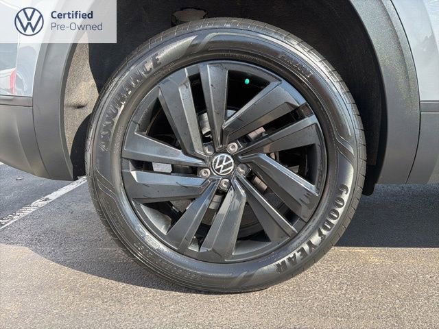 Certified 2022 Volkswagen Atlas Cross Sport SE w/ Panoramic Sunroof Package image 11
