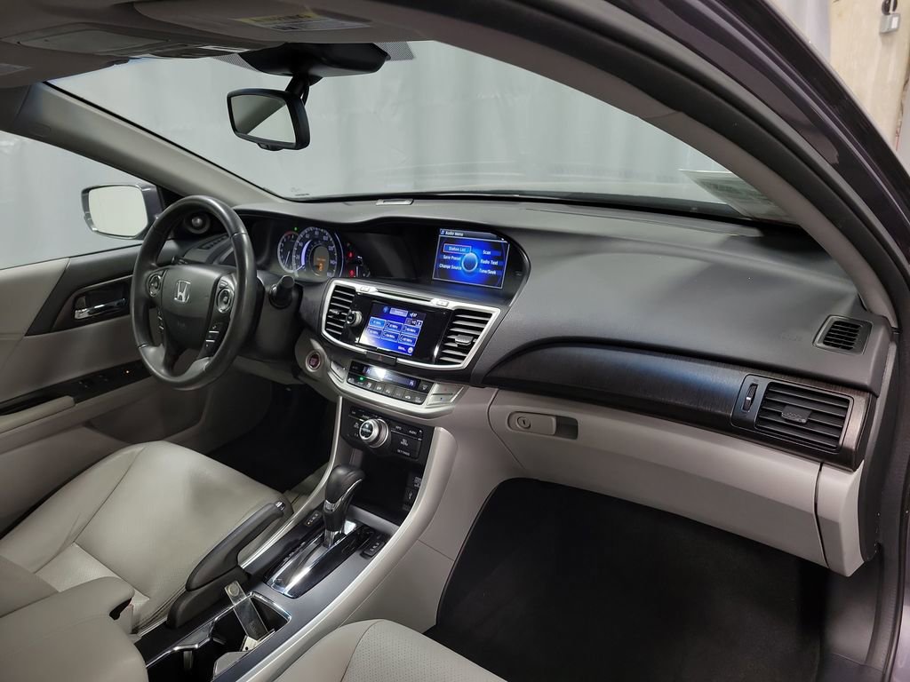 Used 2013 Honda Accord Touring image 27
