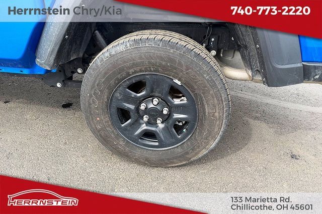Used 2024 Jeep Gladiator Sport AWD/4WD image 12