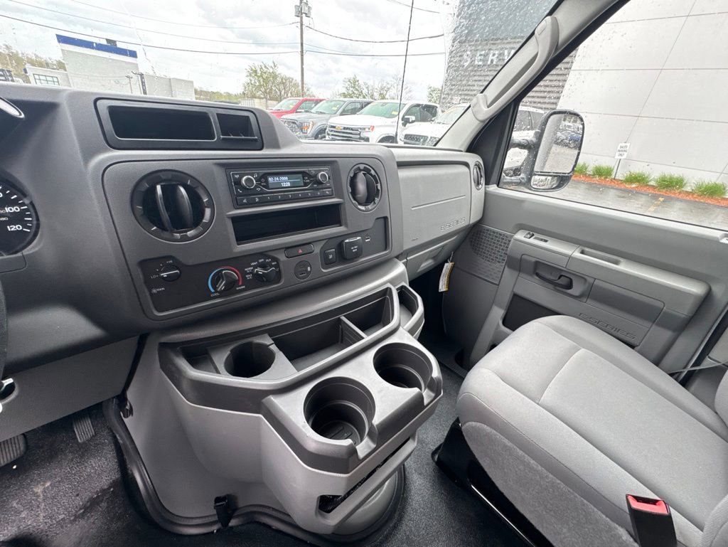 New 2027 Ford E-450 and Econoline 450 Super Duty RWD image 13