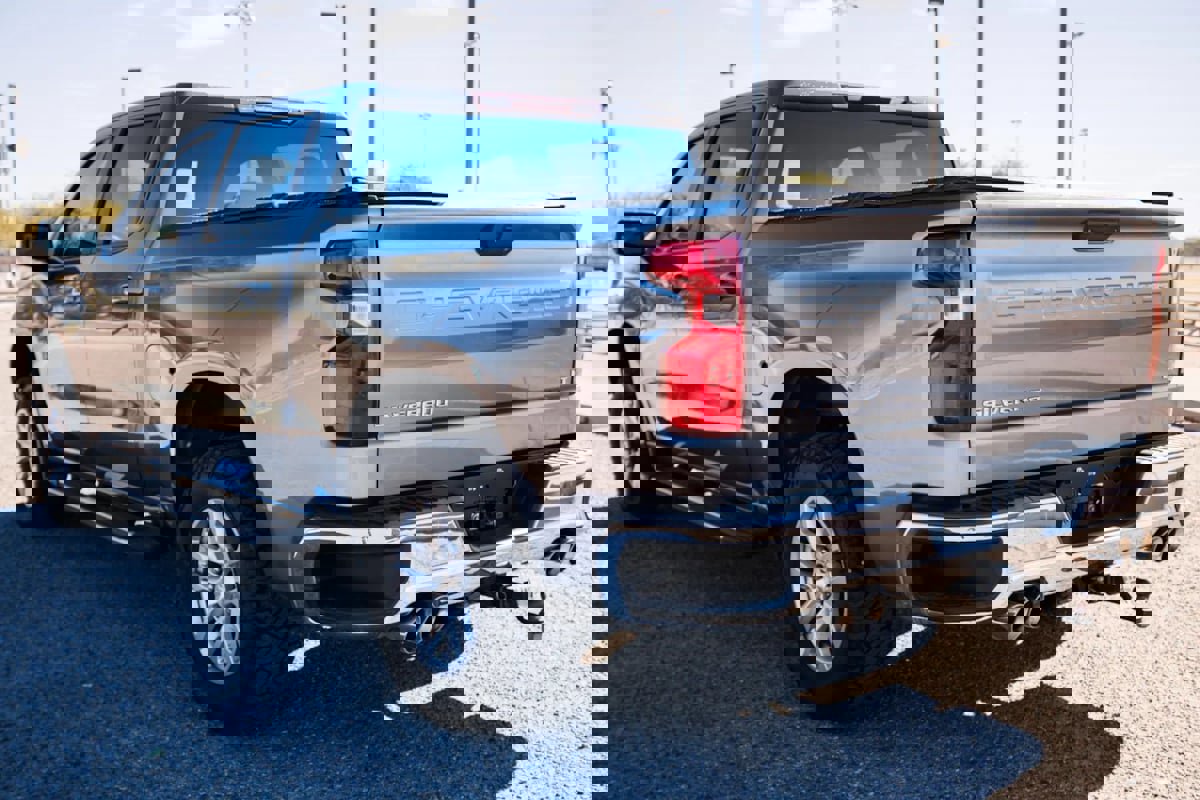 Used 2021 Chevrolet Silverado 1500 LT image 7