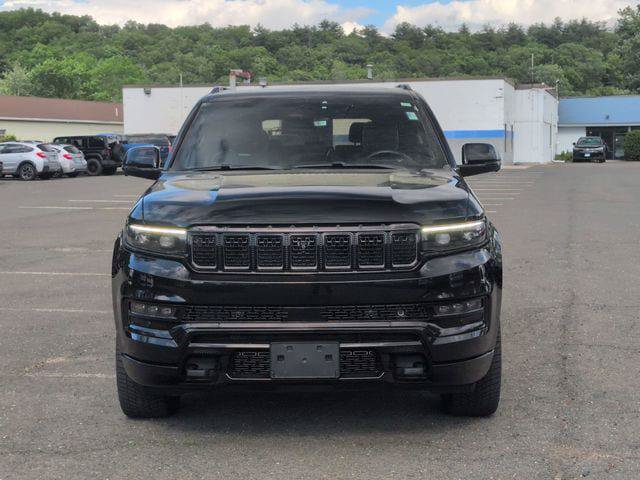 Certified 2023 Jeep Grand Wagoneer Series III w/ Rear Seat Video Group 1 AWD/4WD image 2