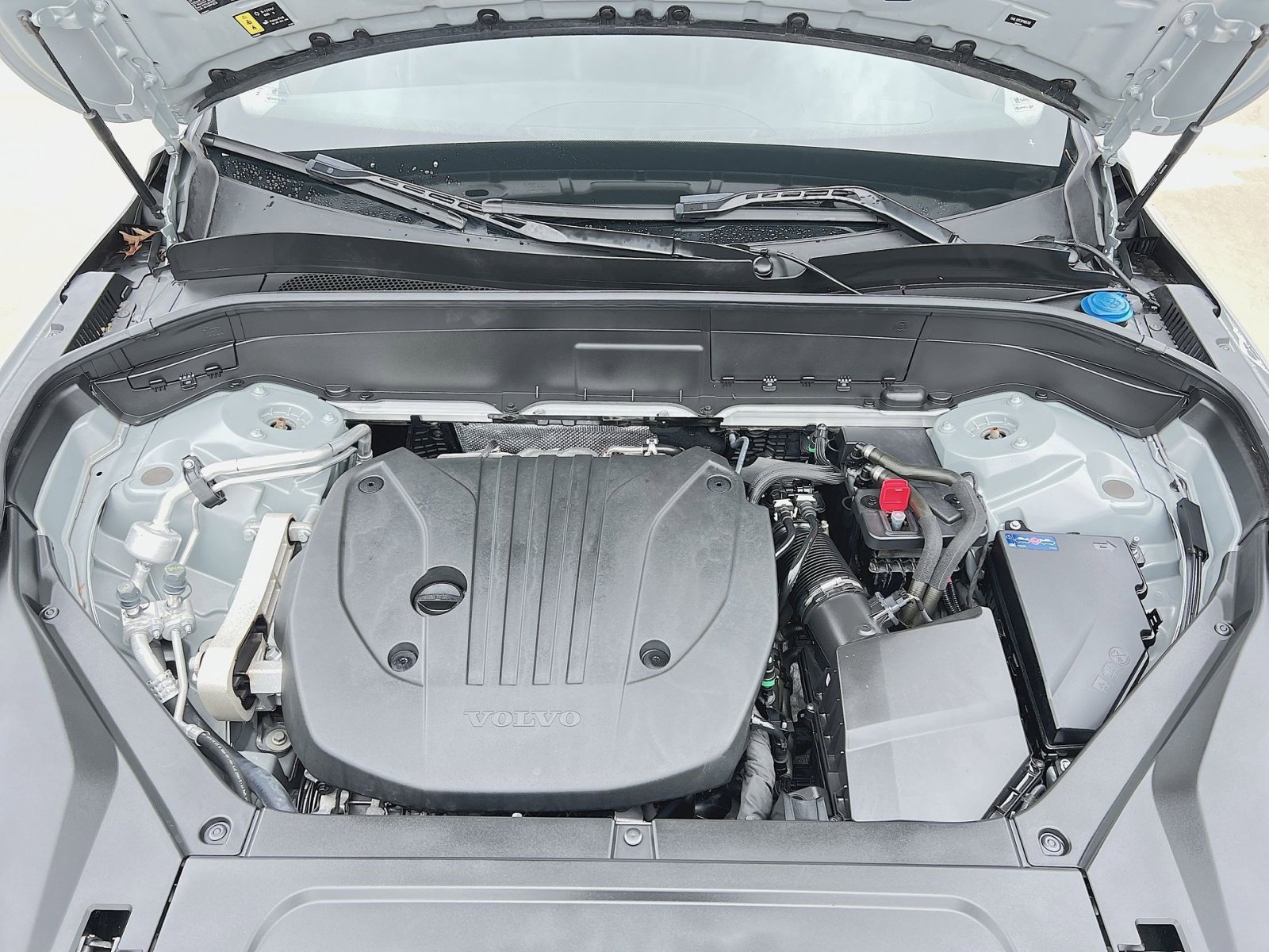 Used 2024 Volvo XC90 B5 Plus w/ Protection Package image 29