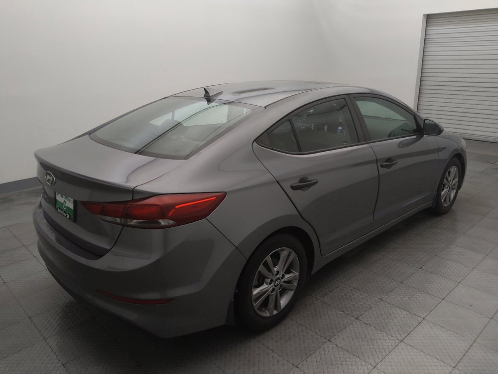 Used 2018 Hyundai Elantra Value Edition FWD image 9