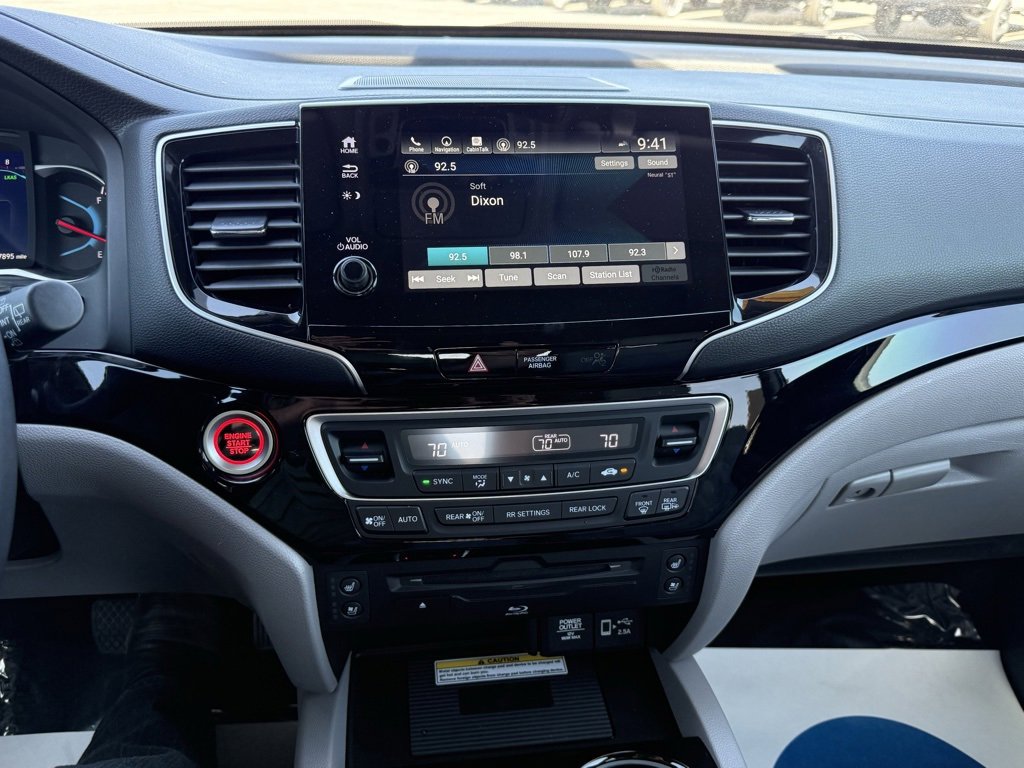 Used 2021 Honda Pilot Elite image 11