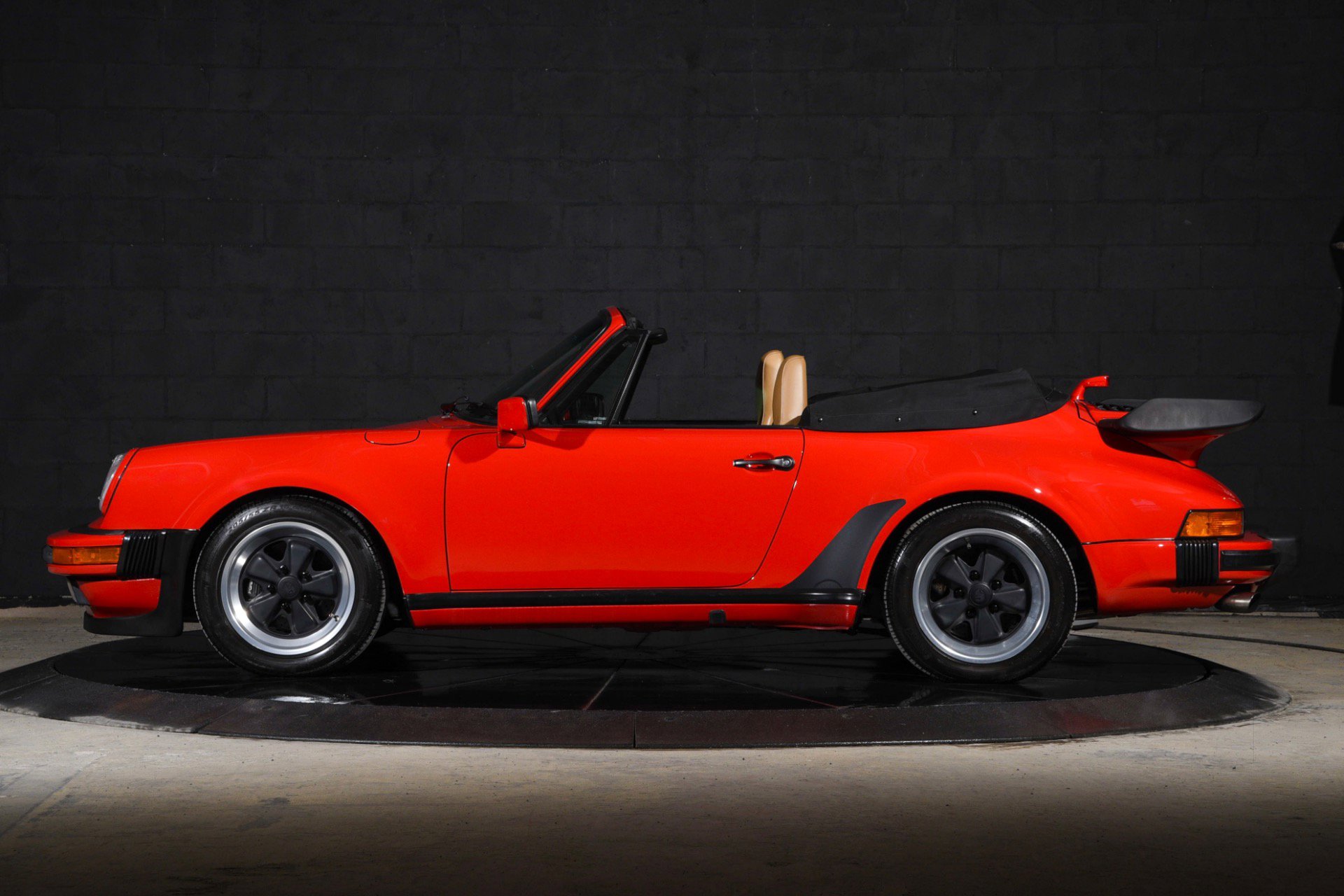 Used 1989 Porsche 911 Carrera RWD image 5
