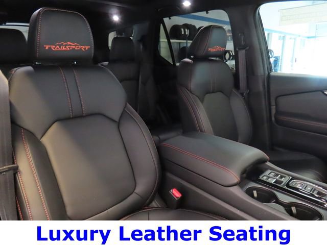 Certified 2025 Honda Pilot TrailSport image 7