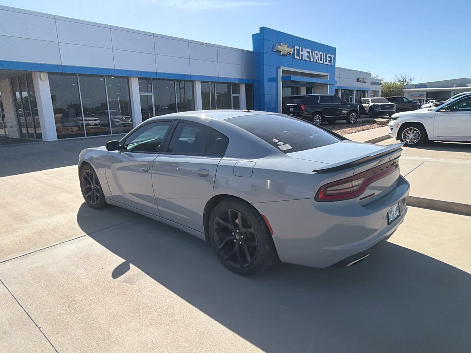 Used 2020 Dodge Charger SXT w/ Blacktop Package RWD image 9