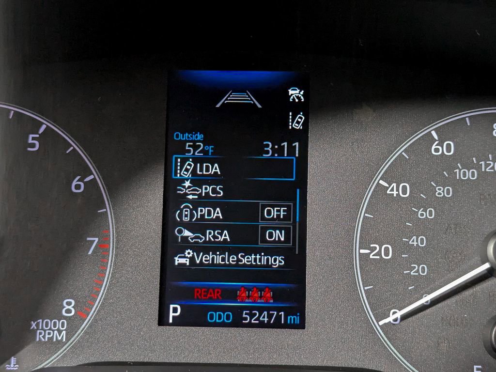 Used 2024 Toyota Corolla LE FWD image 28