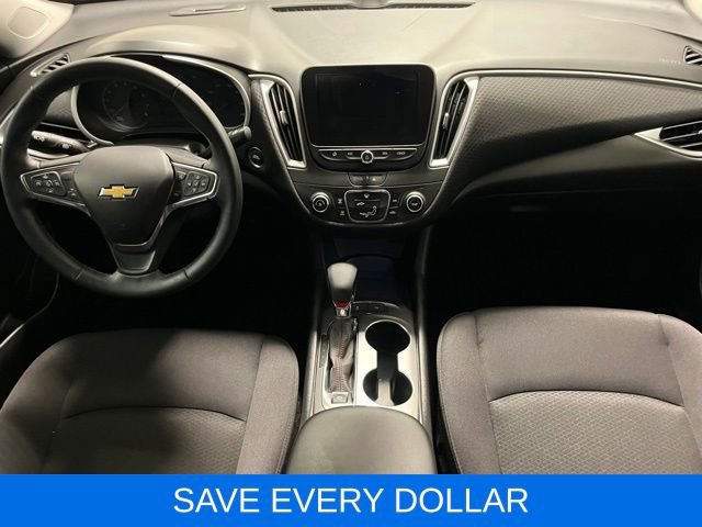 Used 2024 Chevrolet Malibu RS FWD image 2