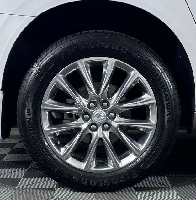 Used 2020 Buick Enclave Essence w/ Sound and Sites Package image 11