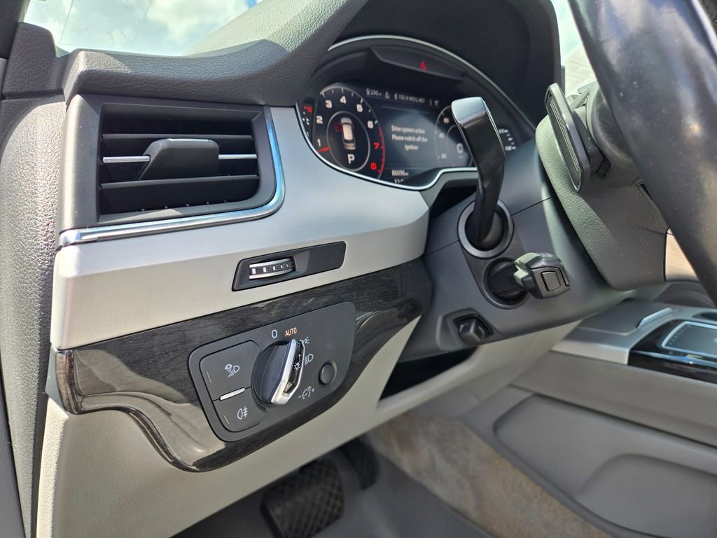 Used 2018 Audi Q7 3.0T AWD/4WD image 27