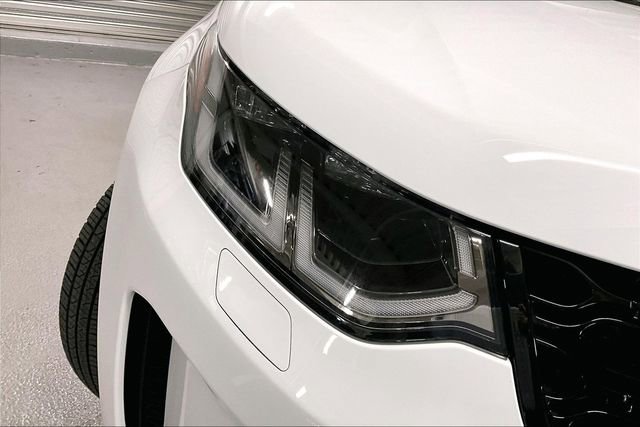 Certified 2025 Land Rover Discovery Sport S image 28