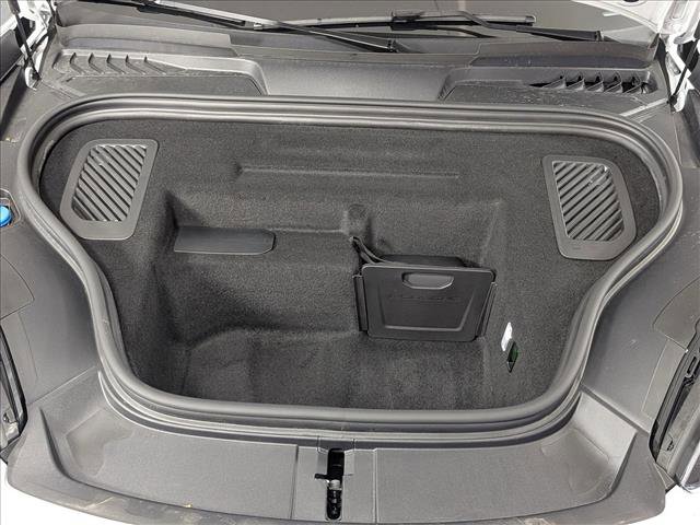 Used 2025 Porsche Macan Electric RWD image 26