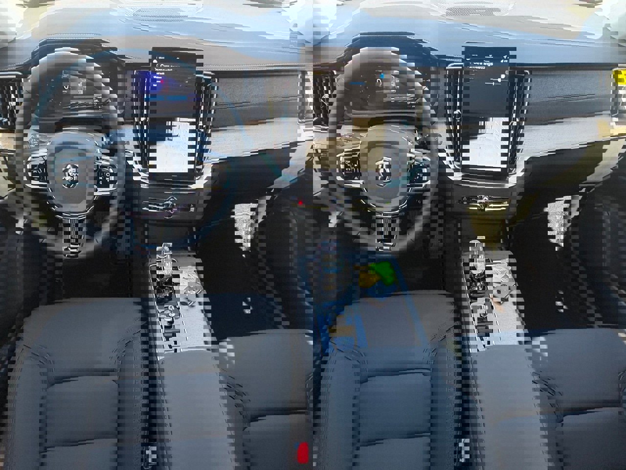 New 2026 Volvo XC90 T8 Plus image 11