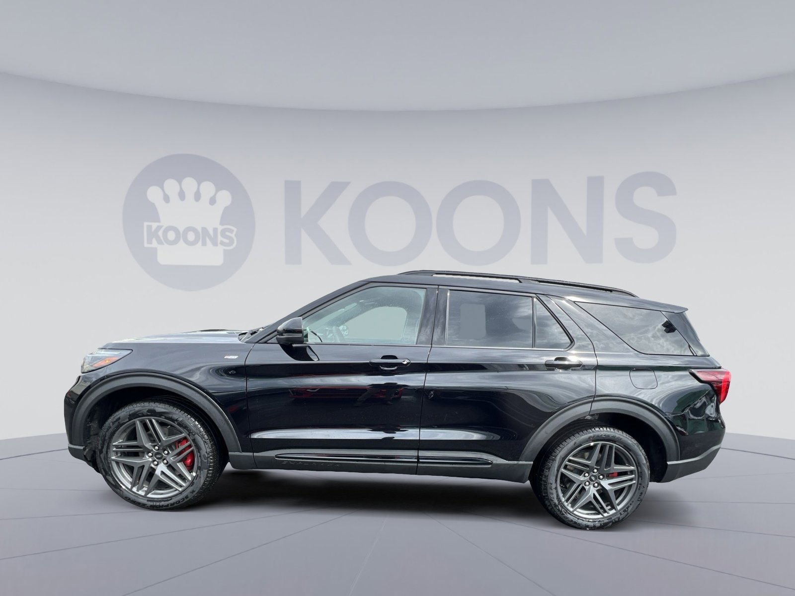 New 2026 Ford Explorer ST-Line w/ ST-Line Street Pack AWD/4WD image 2