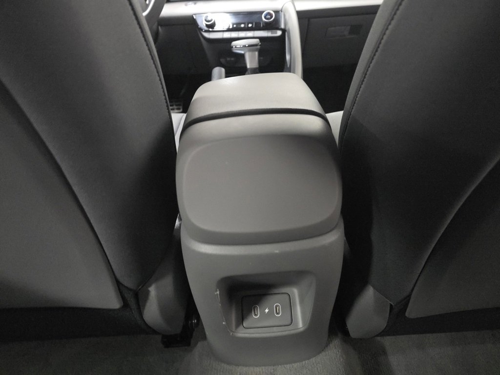Used 2025 Hyundai Elantra Sport image 23
