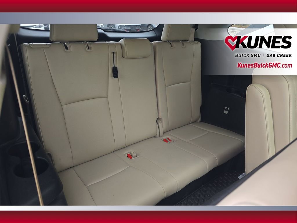 Used 2022 Toyota Highlander Platinum image 15