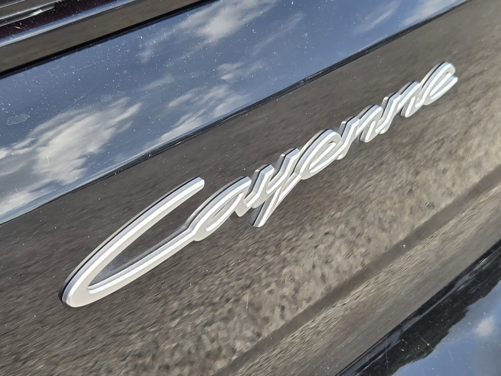 Used 2024 Porsche Cayenne Coupe image 14