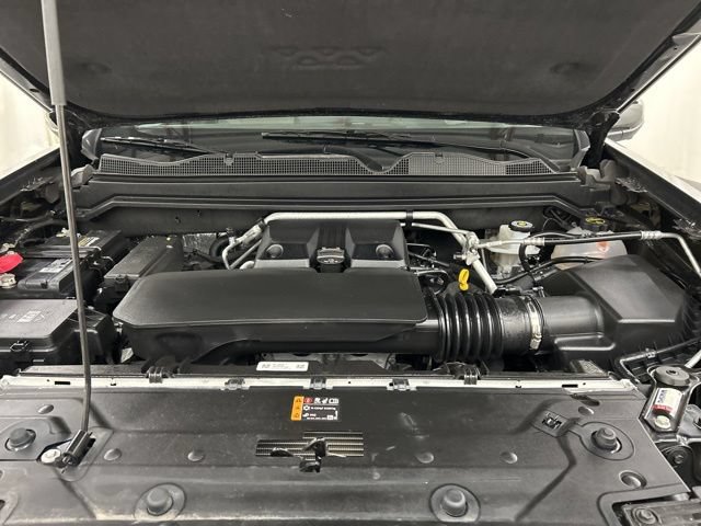 Used 2025 Chevrolet Colorado ZR2 w/ Technology Package AWD/4WD image 28