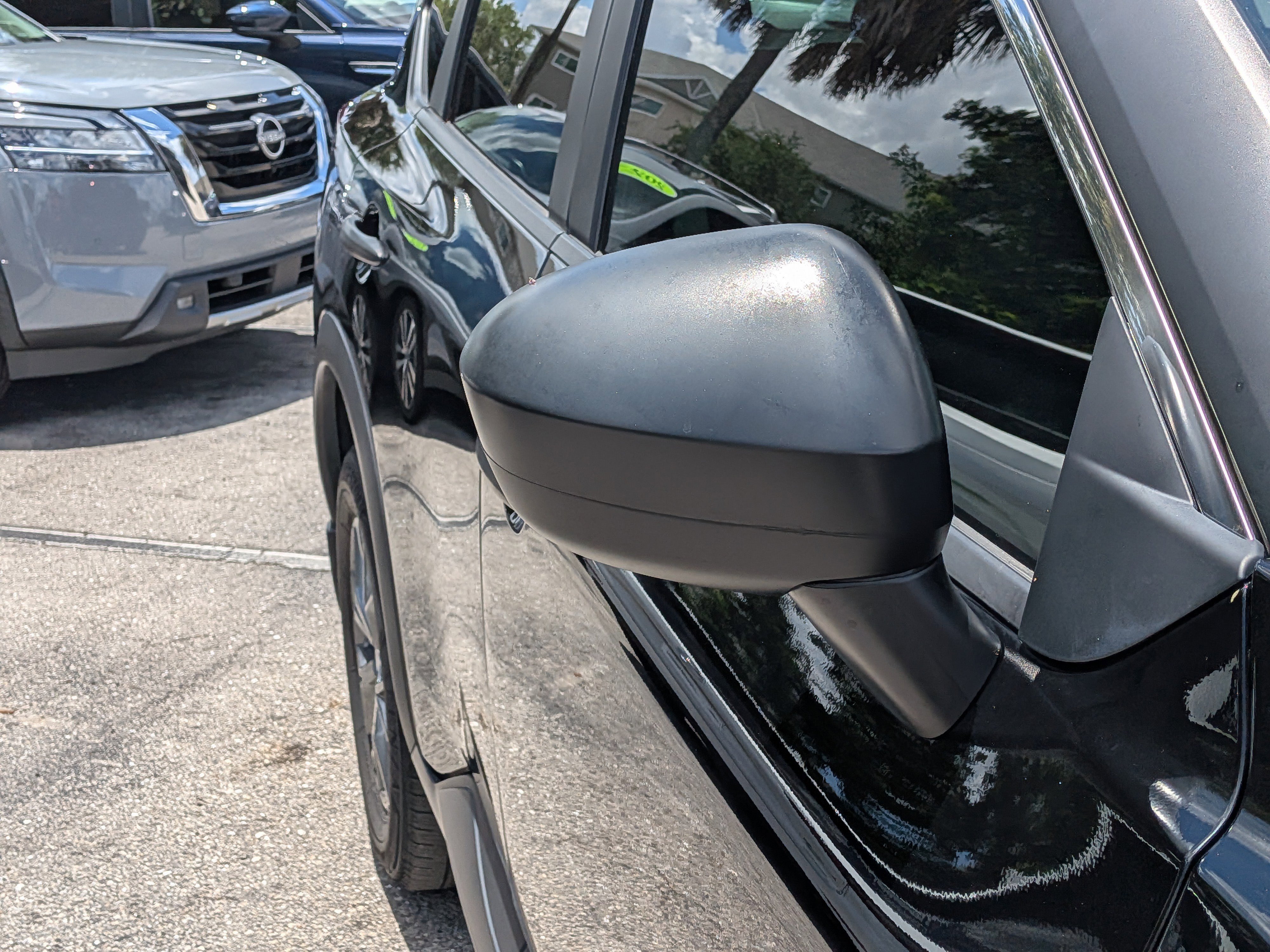 Used 2021 Nissan Rogue S FWD image 12