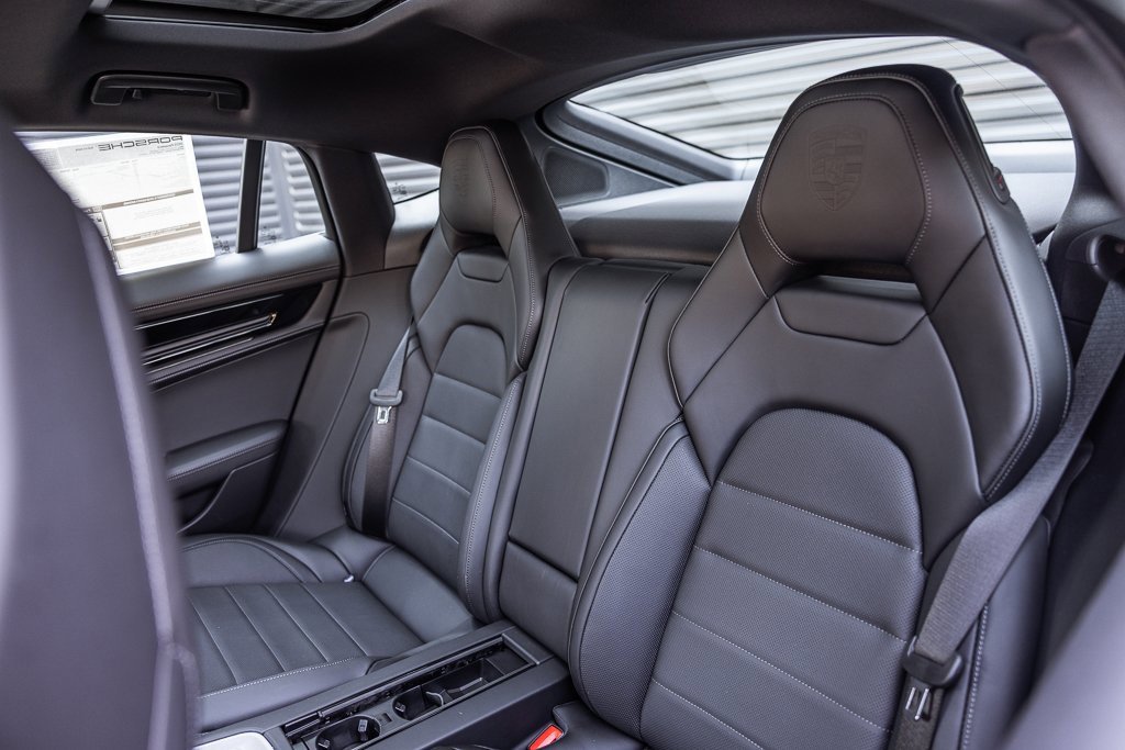 Used 2025 Porsche Panamera image 21