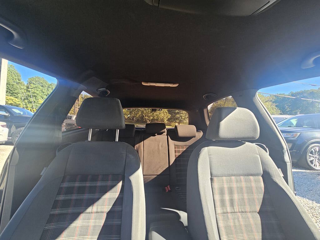 Used 2008 Volkswagen GTI 2-Door FWD image 16
